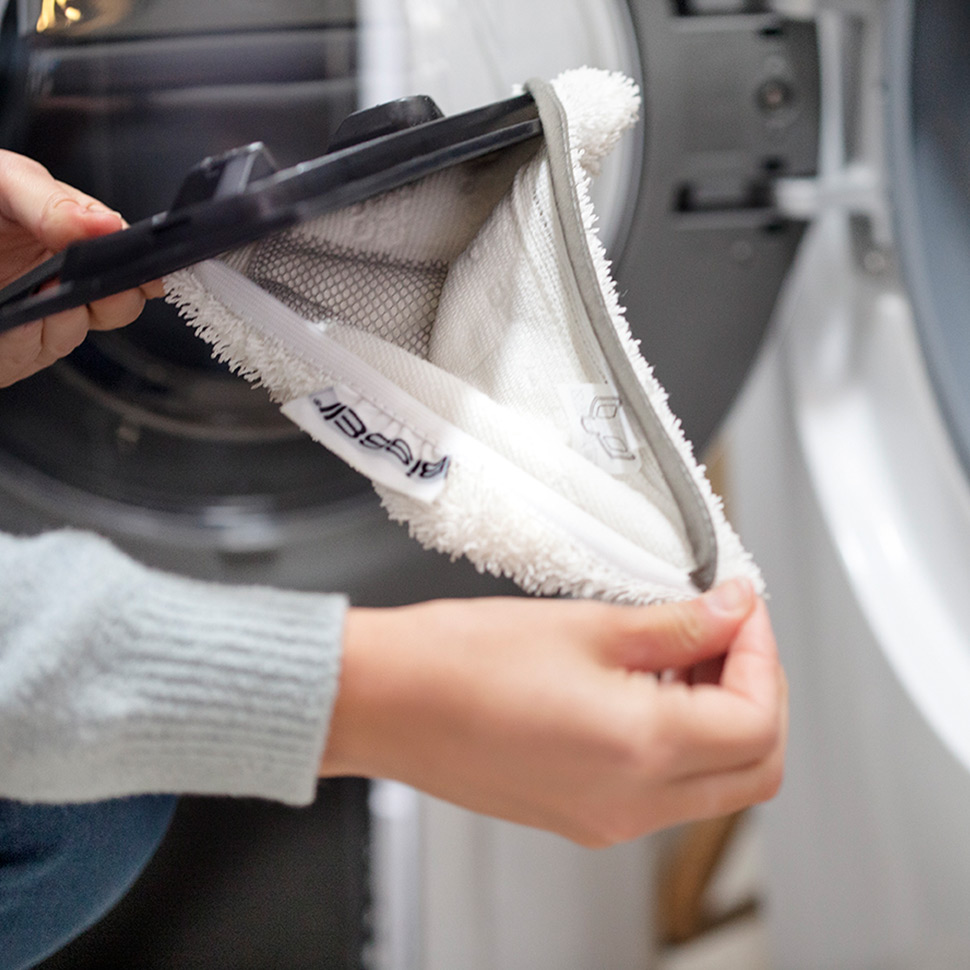  Two vacuum filters and washable pads​