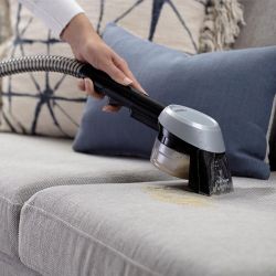 Spot and carpet cleaning stain trapper