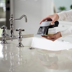 Spot and carpet cleaning stain trapper